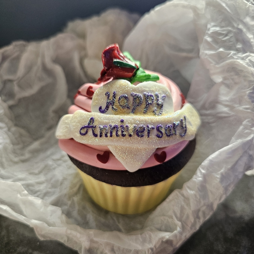 Ganz anniversary ceramic cupcake trinket box